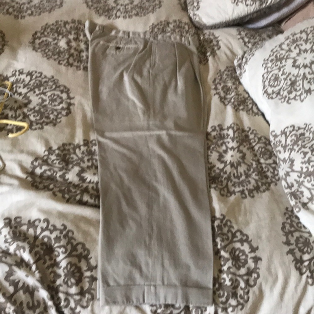 Men’s Brooks Brothers pants. Excellent condition.